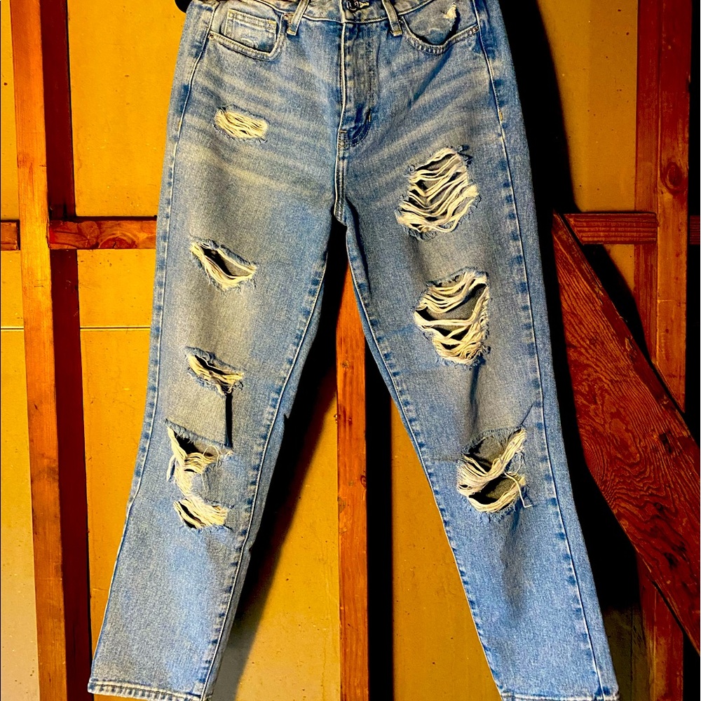 Boyfriend, cute blue baggy jeans from PacSun